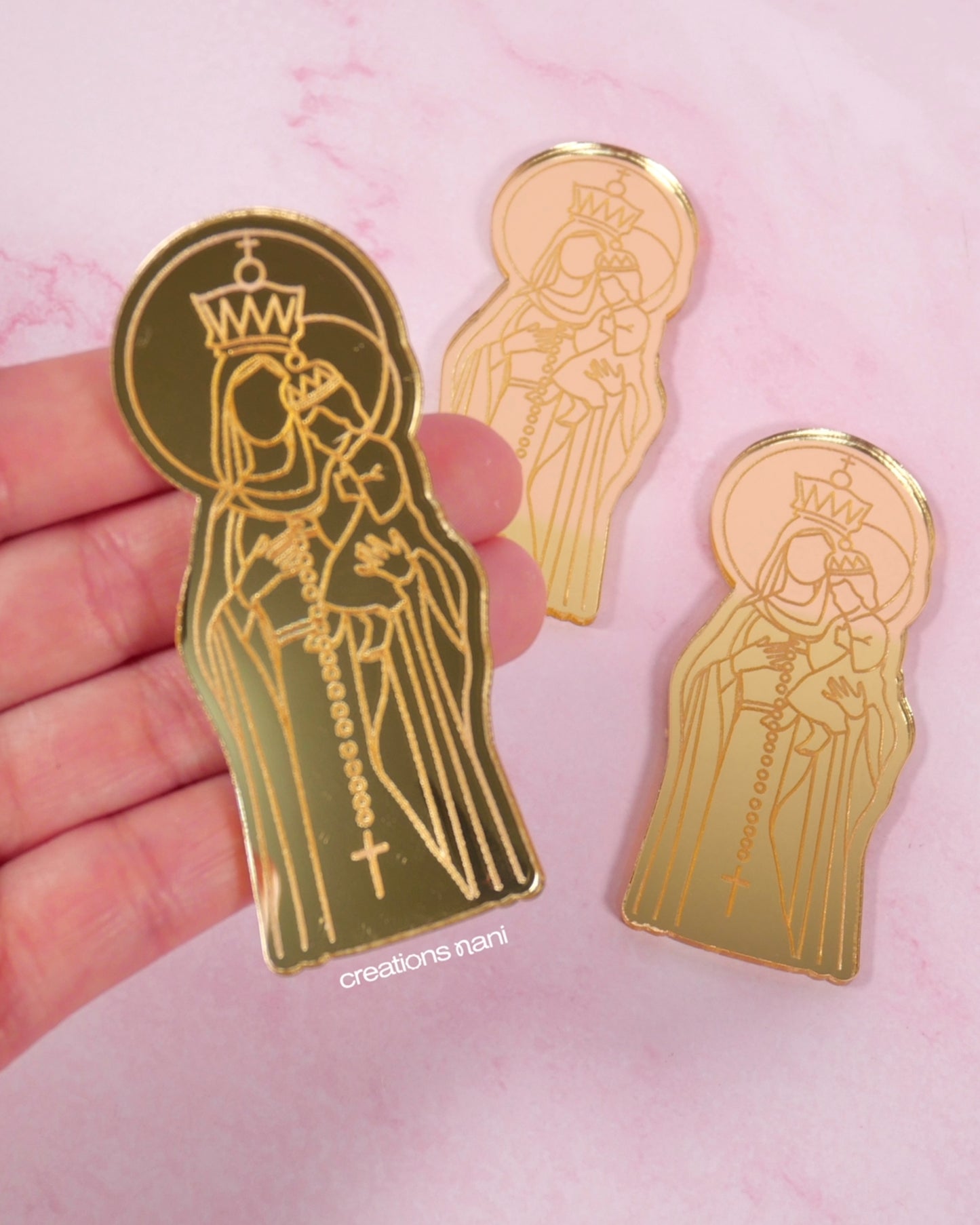 Metallic acrylic charms - Cut + Engraving